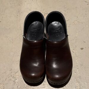 Dansko Women's Dark Brown Clogs